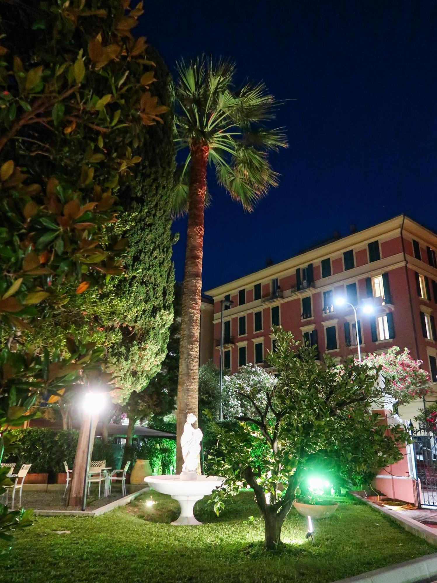 Hotel Le Palme Varazze Exterior foto